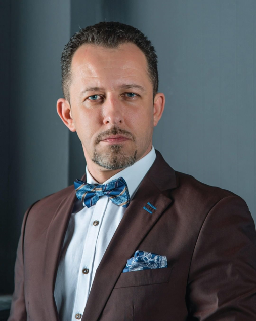 Человек, пишущий историю украинской эстетической медицины | Alfaspa изображение 1