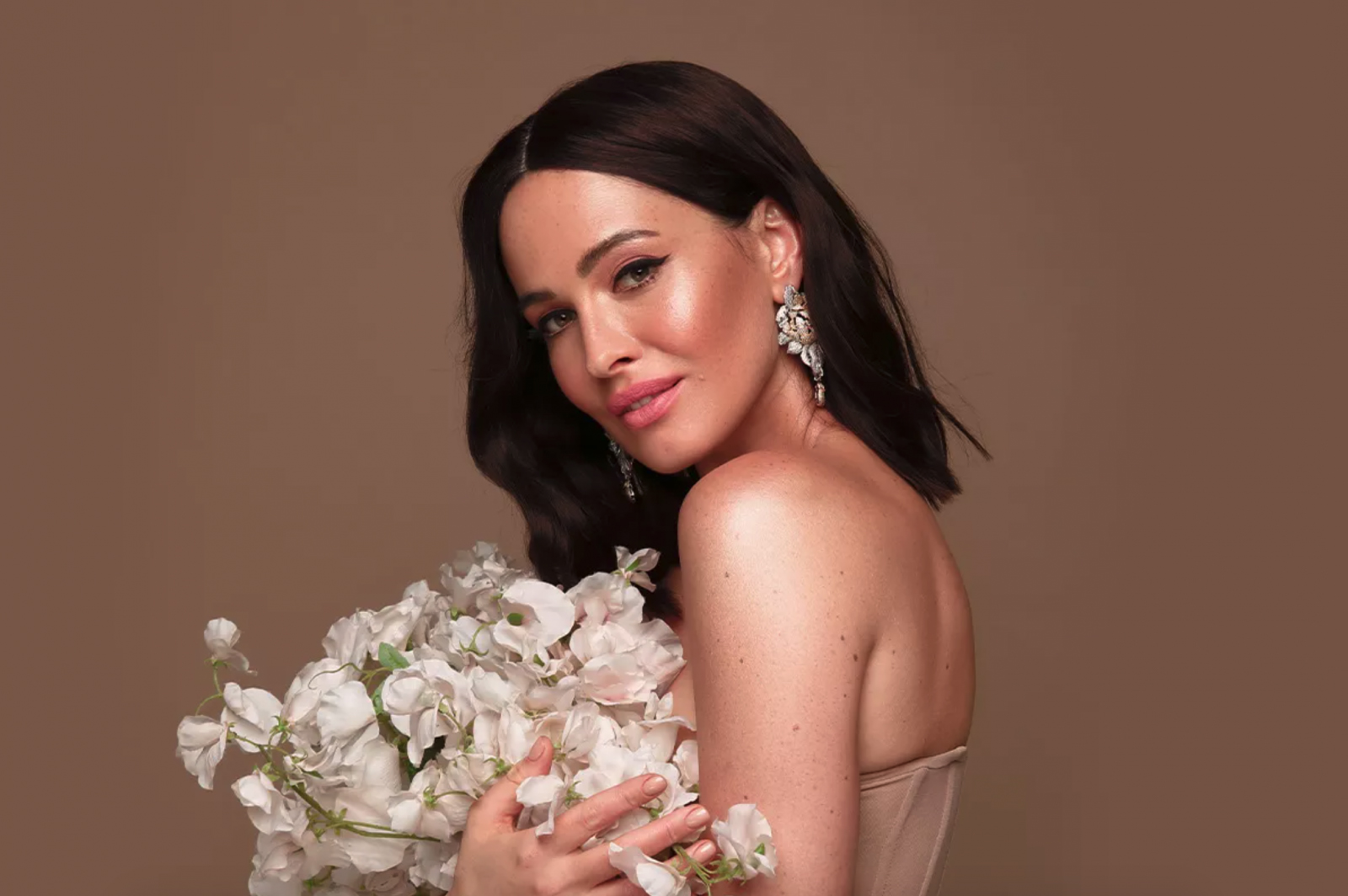 Даша Астафьева о сексуальности, уверенности в себе и бьюти-рутине (интервью) | Alfaspa изображение 3